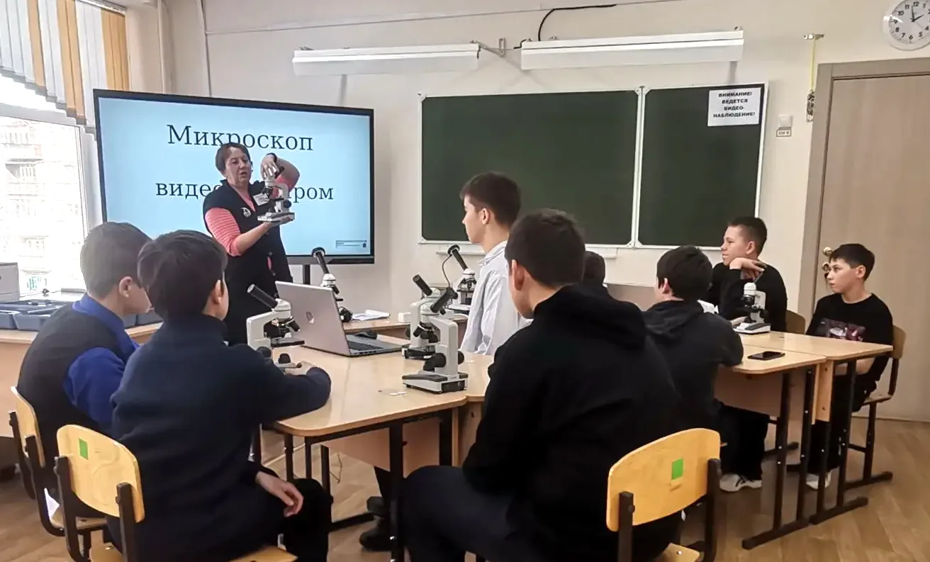 На базе Козловской средней школы №3 продолжают работу сетевые классы, в которых обучают...