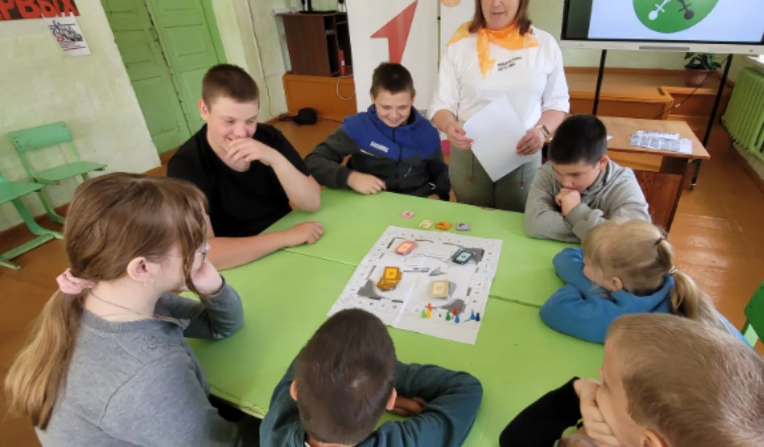 🎲 Настольная игра «Защитники детства»: учимся заботиться о главном✨

🗓 28 мая 2026 года учащиеся У