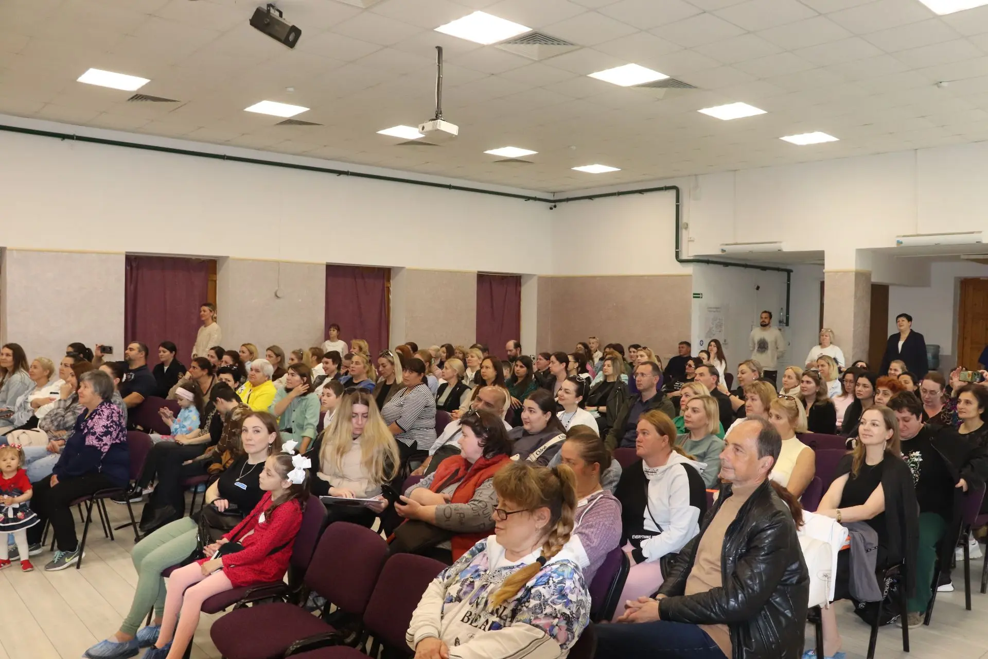 Общешкольное родительское собрание прошло в школе-интернате.