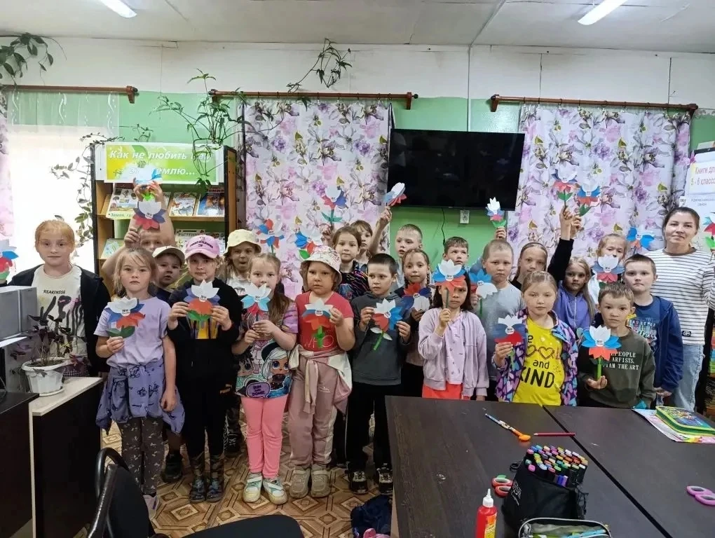 🇷🇺 День России в нашем лагере! 🇷🇺

Сегодняшний день в лагере был по-настоящему праздничным и нас