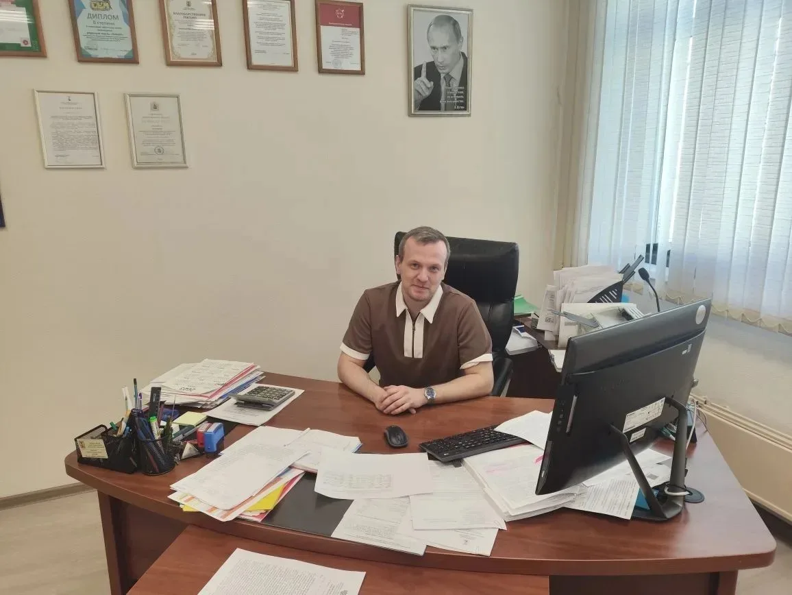 «Один день в кресле руководителя»: опыт, который меняет взгляд на управление образованием  В апреле 