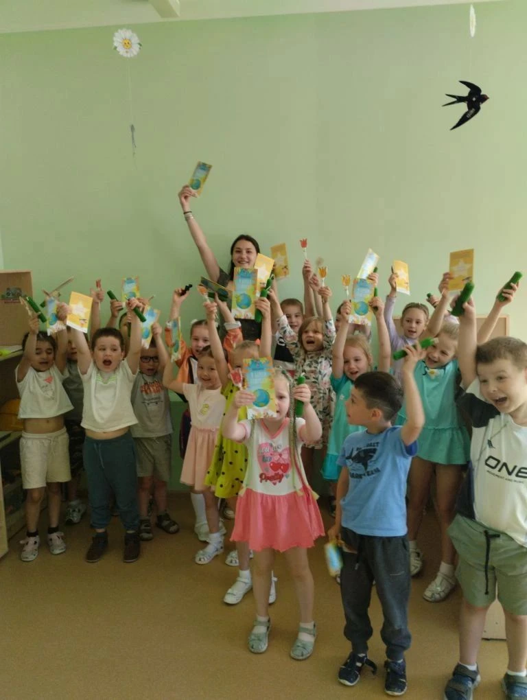 🔥 Свет в темноте: учимся делать свечи своими руками!

Сегодня в летней группе «Манежики» было особе