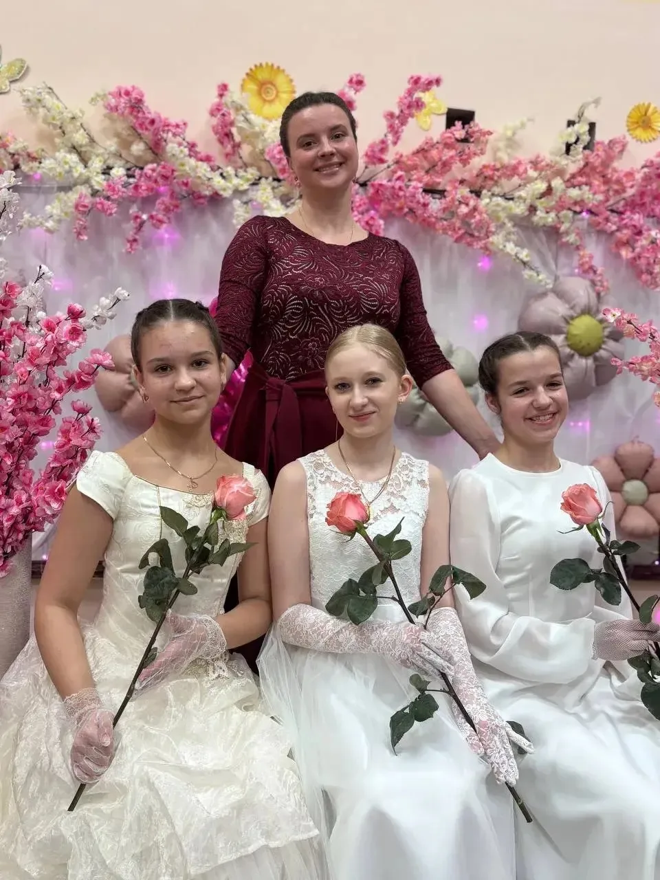 Традиционный весенний бал в Севастопольском корпусе 🌷    7 марта, в преддверии Международного женско