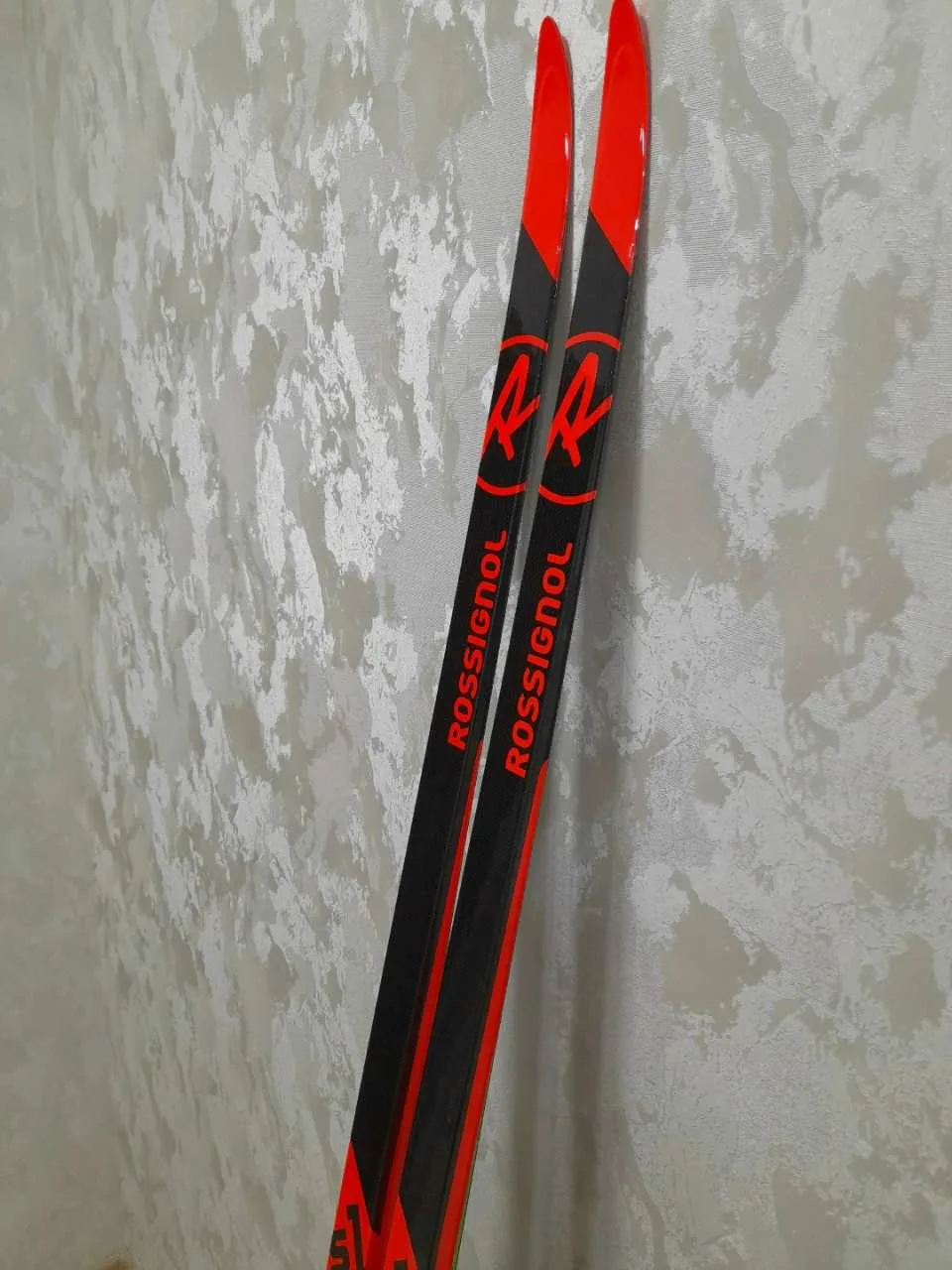 Продаются лыжи беговые Rossignol  S1  188 см.
