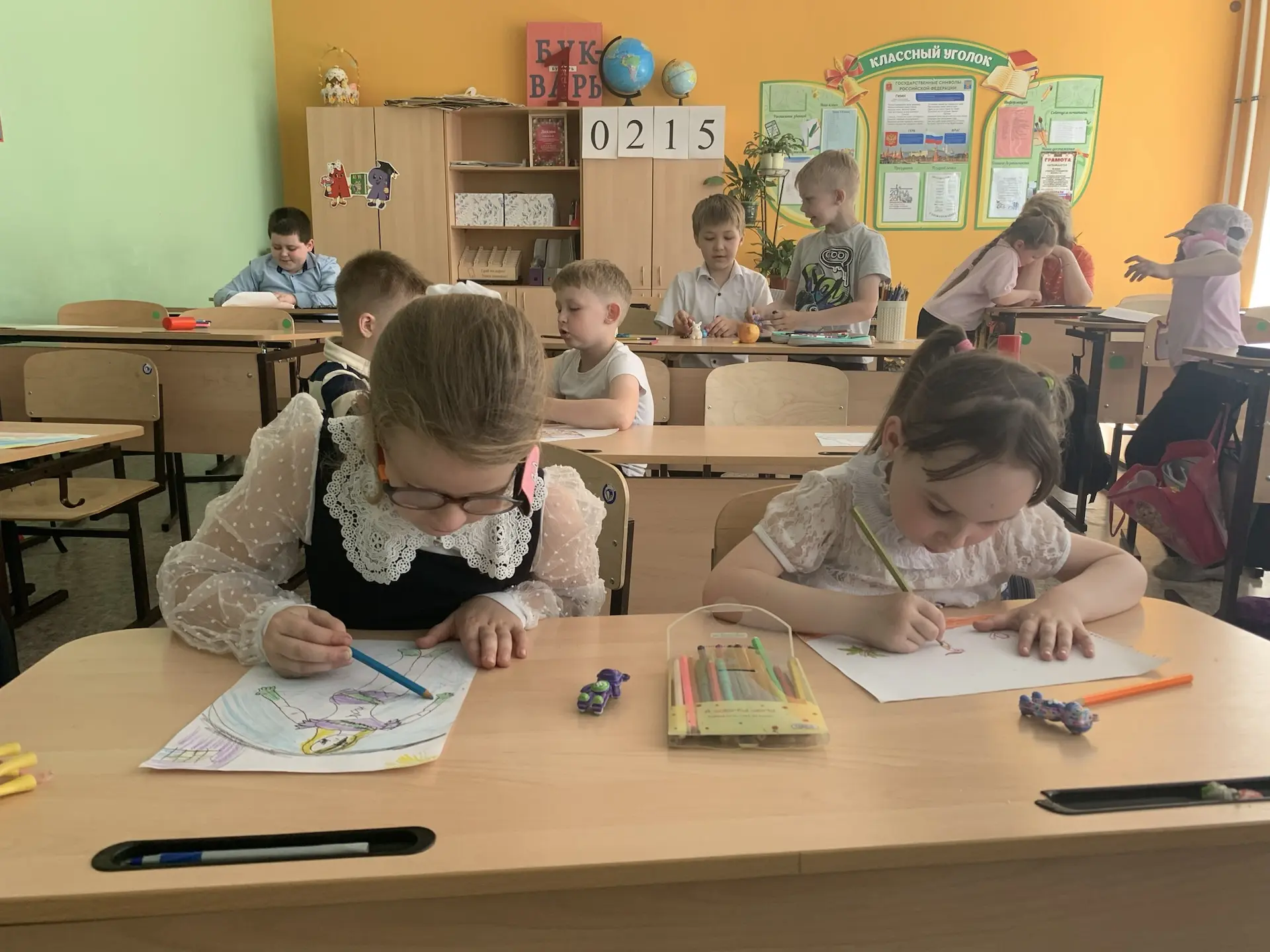 В преддверии летних каникул у детей появляется огромное желание проявить свои творчески...