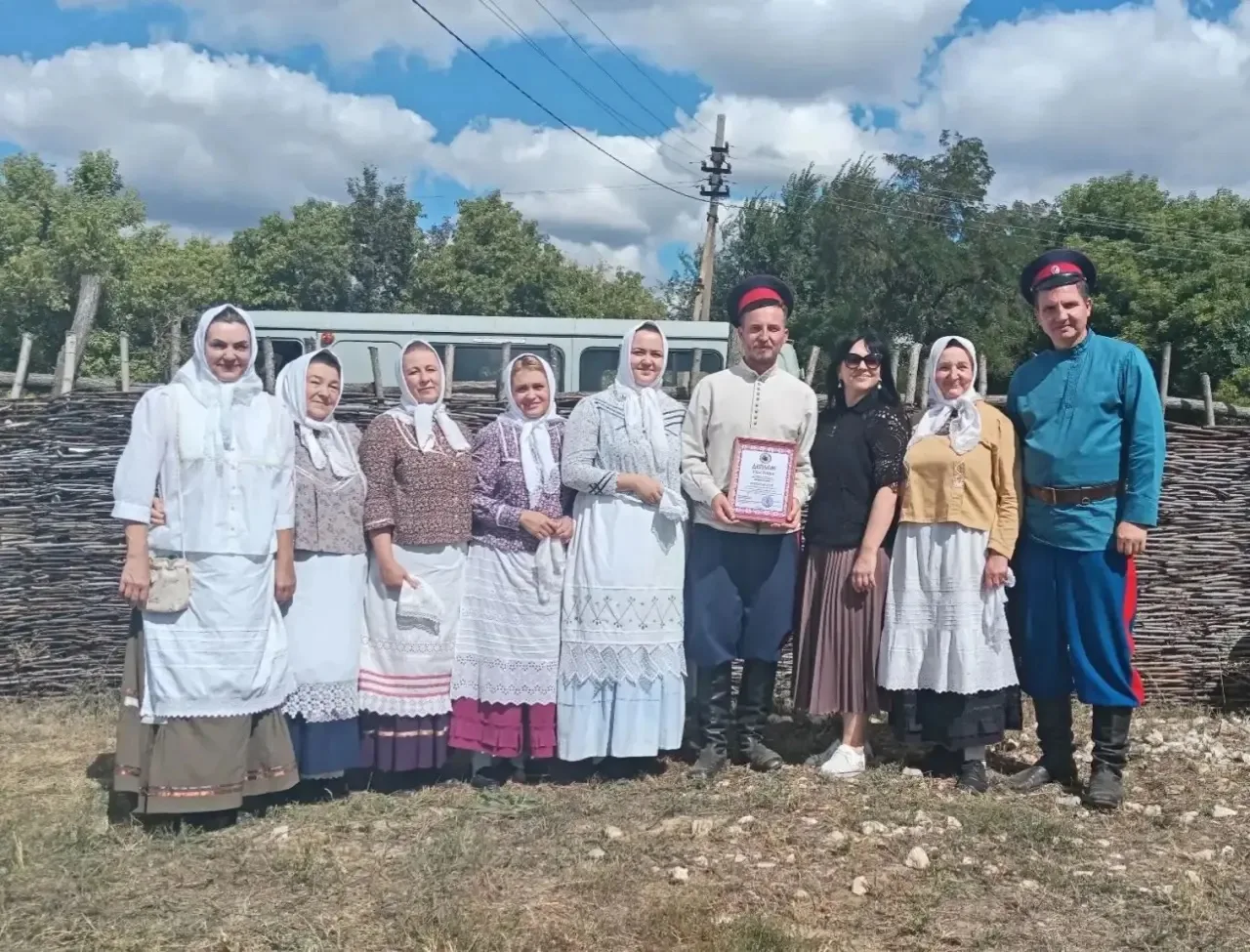 Ансамбль старинной казачьей песни "Казачья удаль" Центра культуры и искусства Новоаннин...