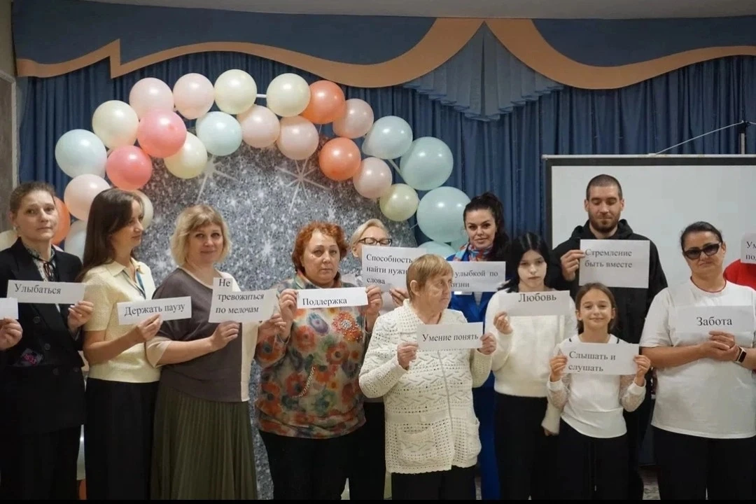 👍🏻 В Сургутском районе полицейские обсудили с замещающими семьями цифровую безопаснос...