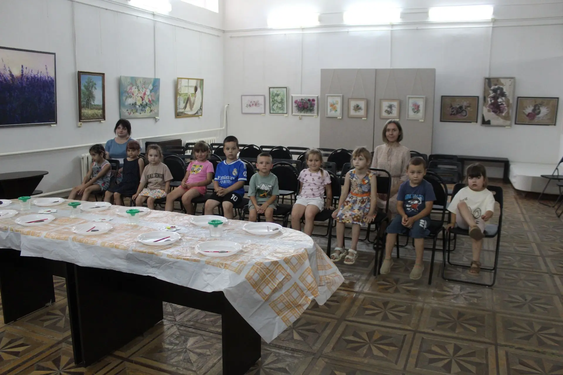 Сегодня наши маленькие художники  воспитанники детского сада «Теремок» г. Светлограда стали настоящи