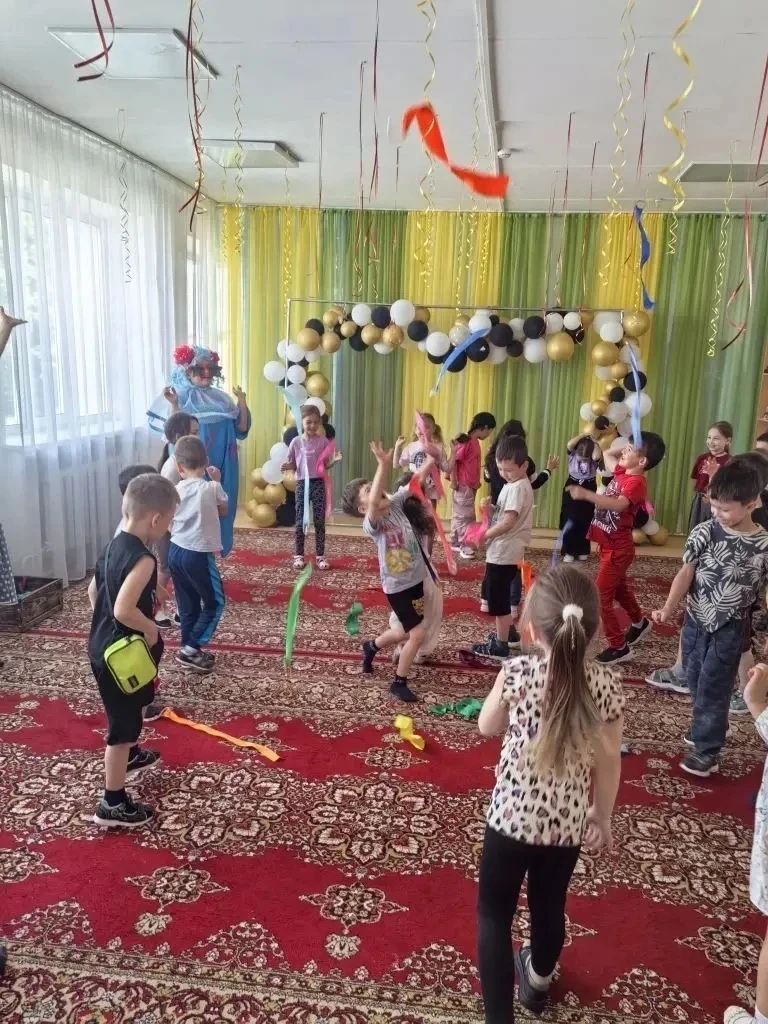 В нашем детском саду царила атмосфера настоящего праздника! Мы с ребятами широко отмети...