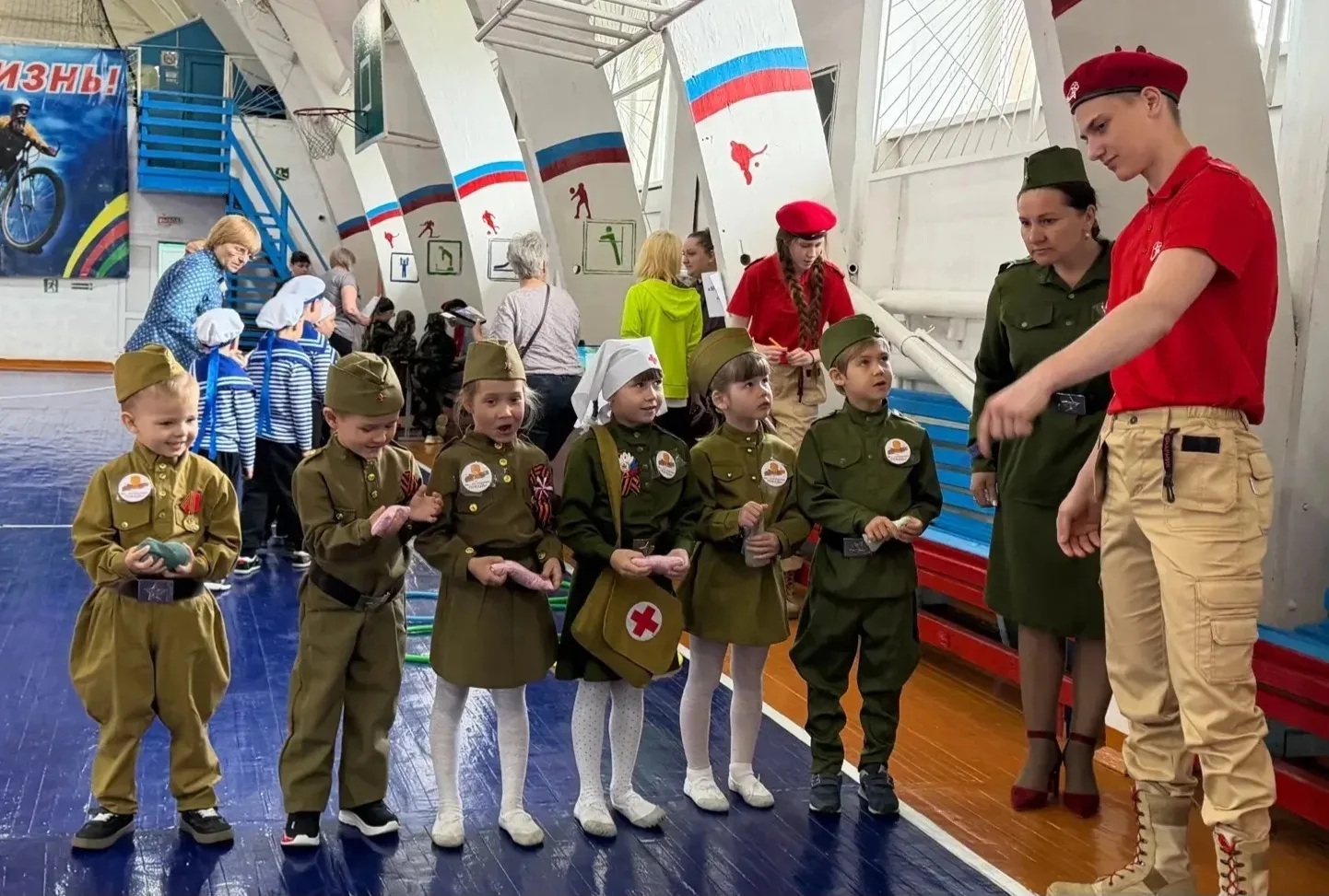 🇷🇺«Зарничка»: военно патриотическая игра объединила дошкольников Нижнеингашской терри...