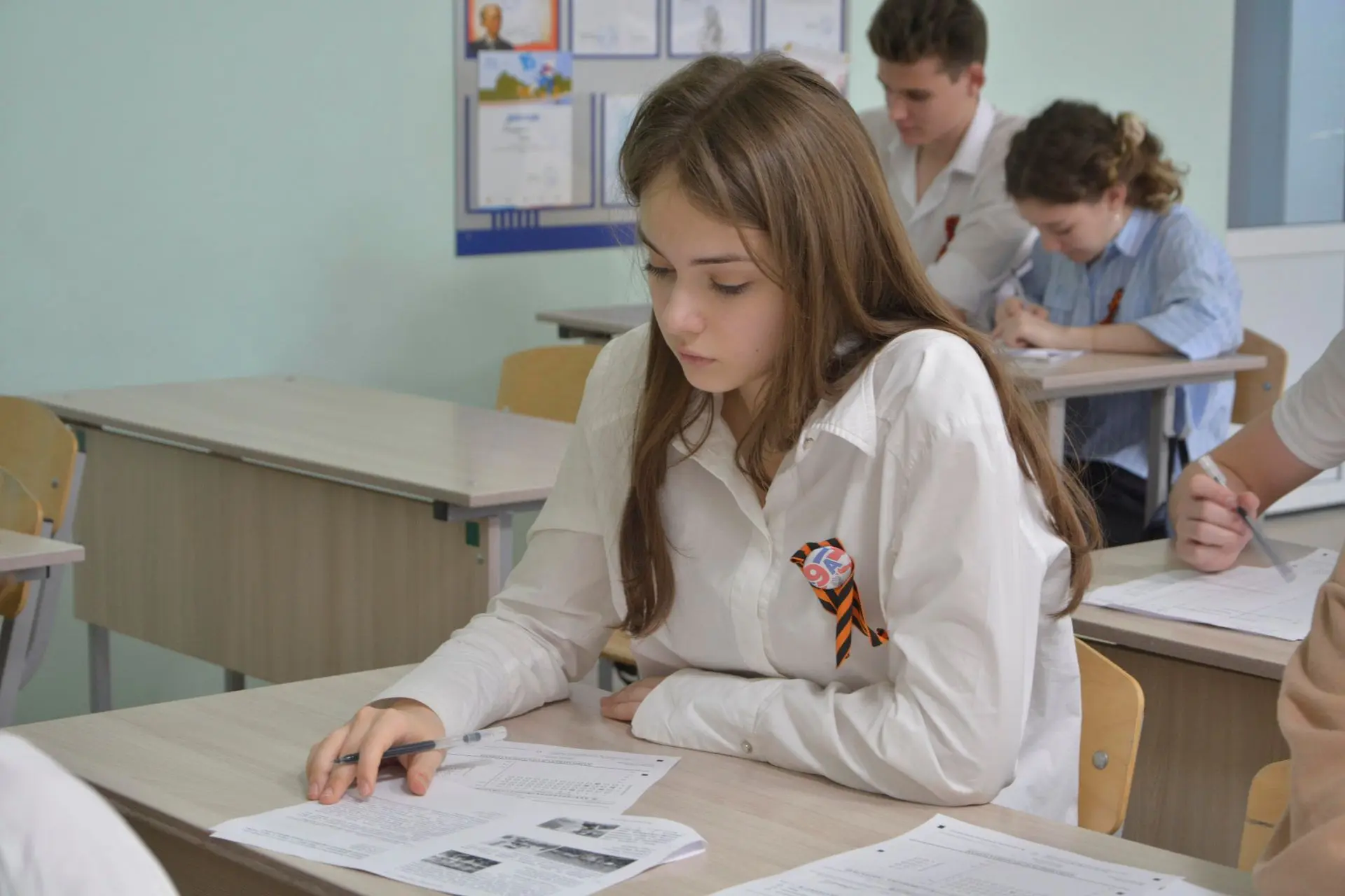 «Диктант Победы» – общая память поколений🇷🇺. Сегодня ученики нашей школы, вместе с учителями и сотру
