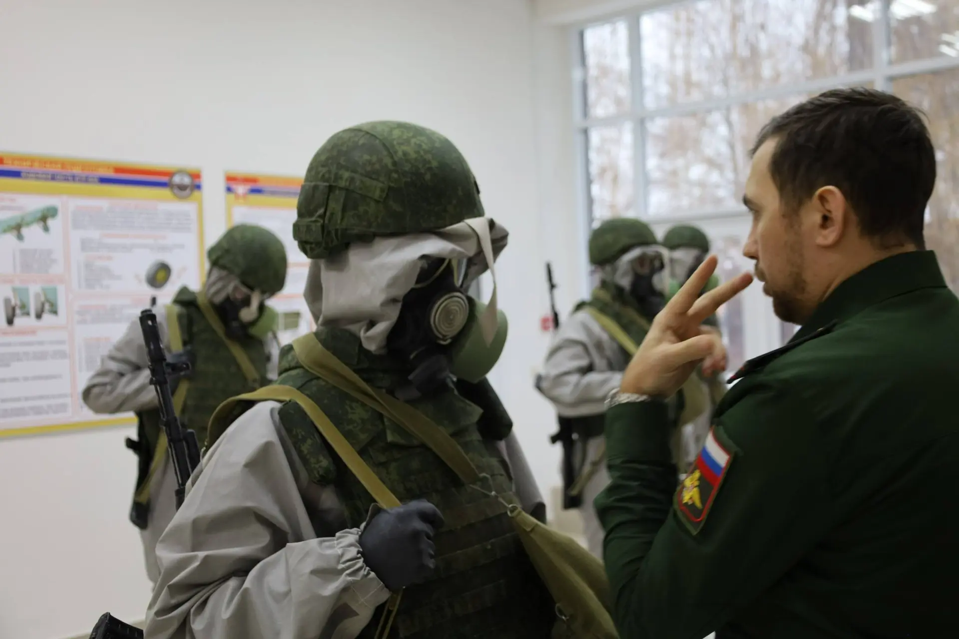 🪖 В Военном учебном центре прошла сдача нормативов по радиационной, химической и биологической защит