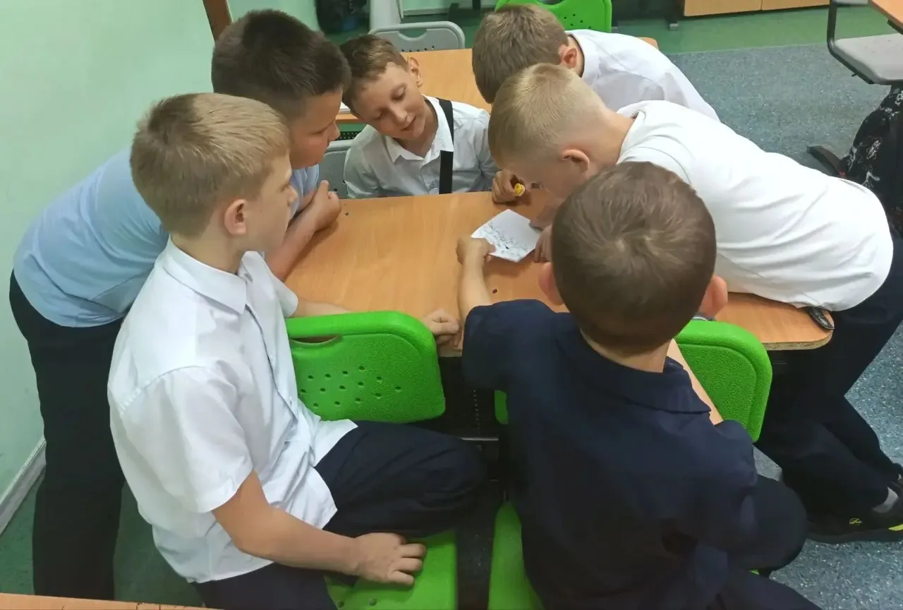 В 4 «Г» прошло заключительное занятие патриотического клуба «Страна, в которой я живу»  Вчера для уч