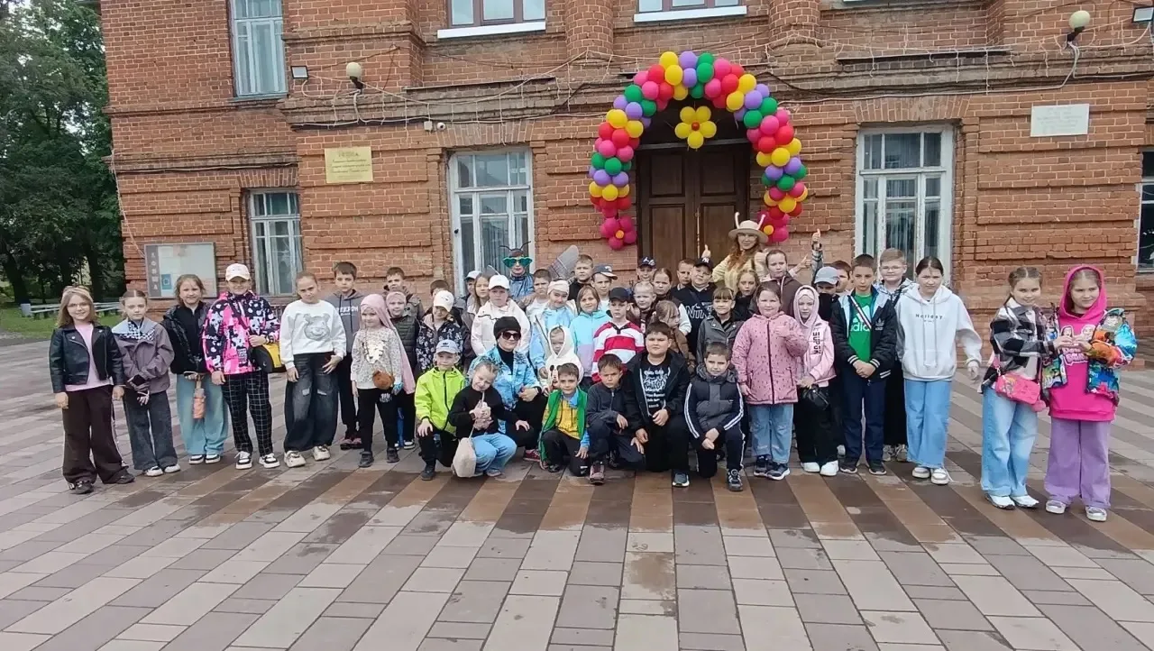 Лето — уже в календаре, заждалось на пороге… Но случилось ЧП! 😱 В нашем городе бесследно пропала «Л