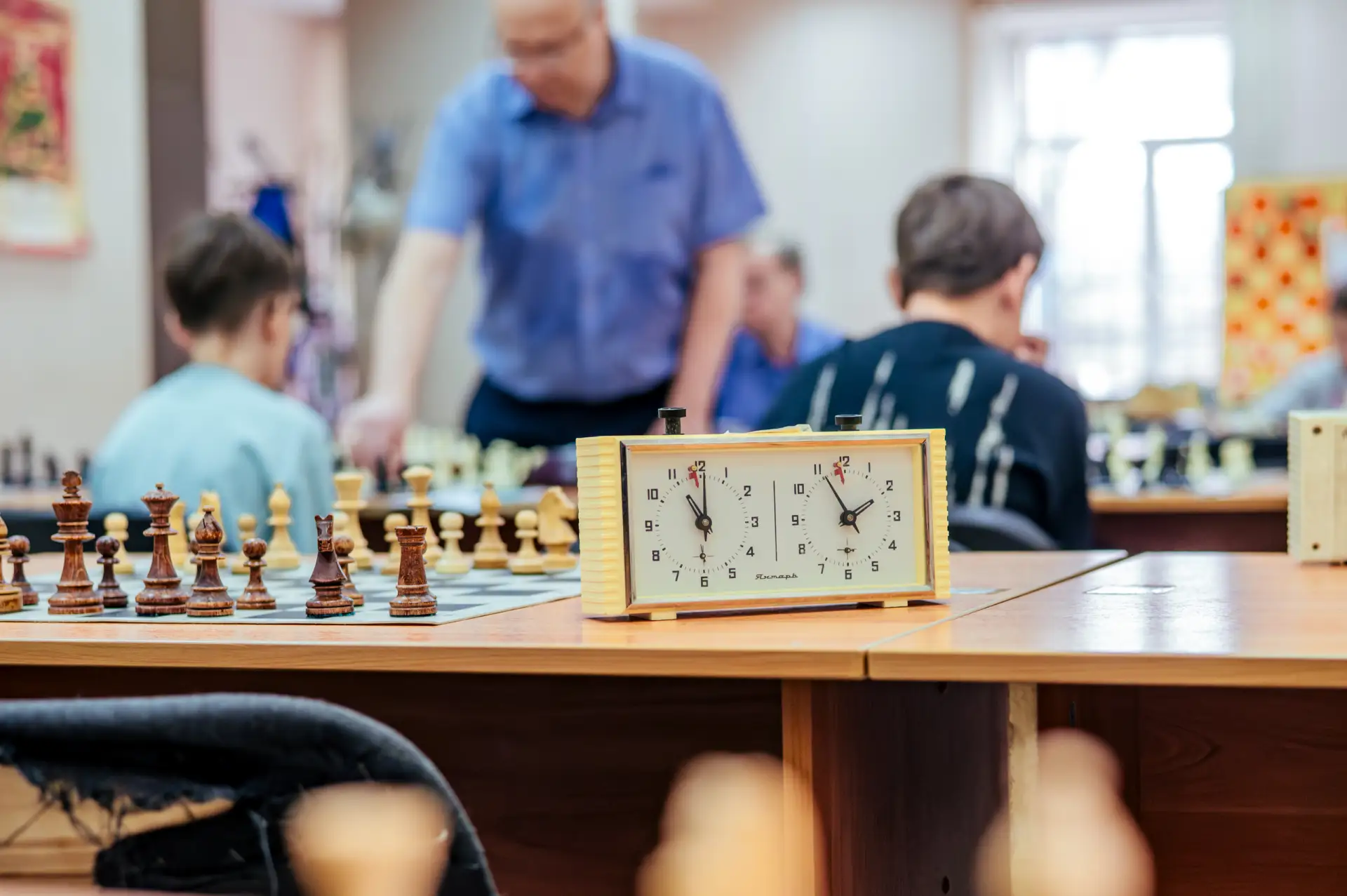 ♟ Один против семи: Владимир Михайлов «сразился» с юными шахматистами клуба «Политехник» #КузГТУ 

ℹ