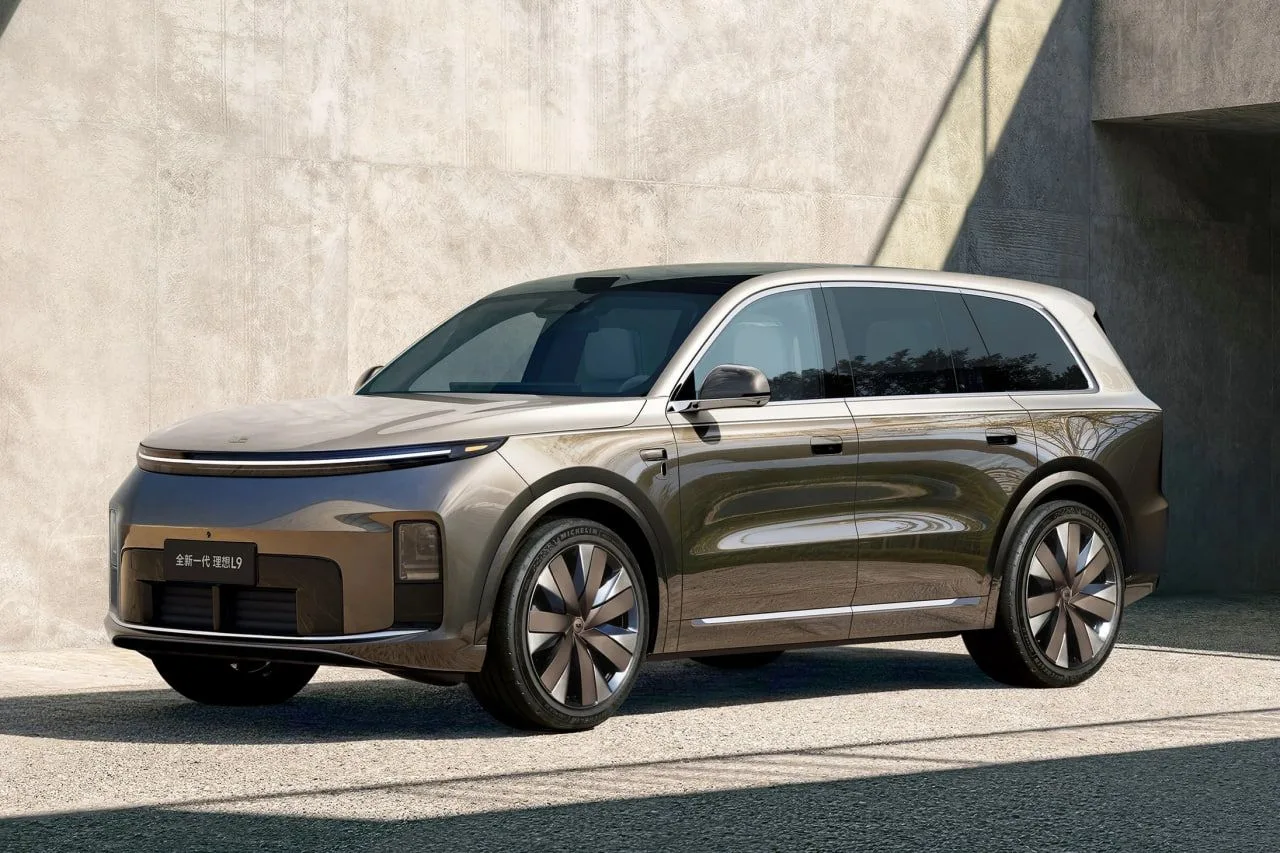 Li Auto L9 Livis в России: от 12,69 млн рублей