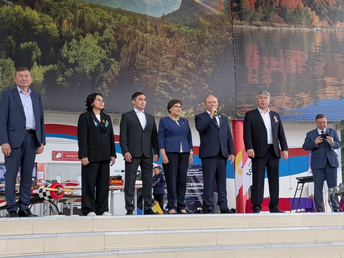 🇷🇺Сегодня в Улан-Удэ в физкультурно-спортивном комплексе открылся первый Республиканский фестиваль