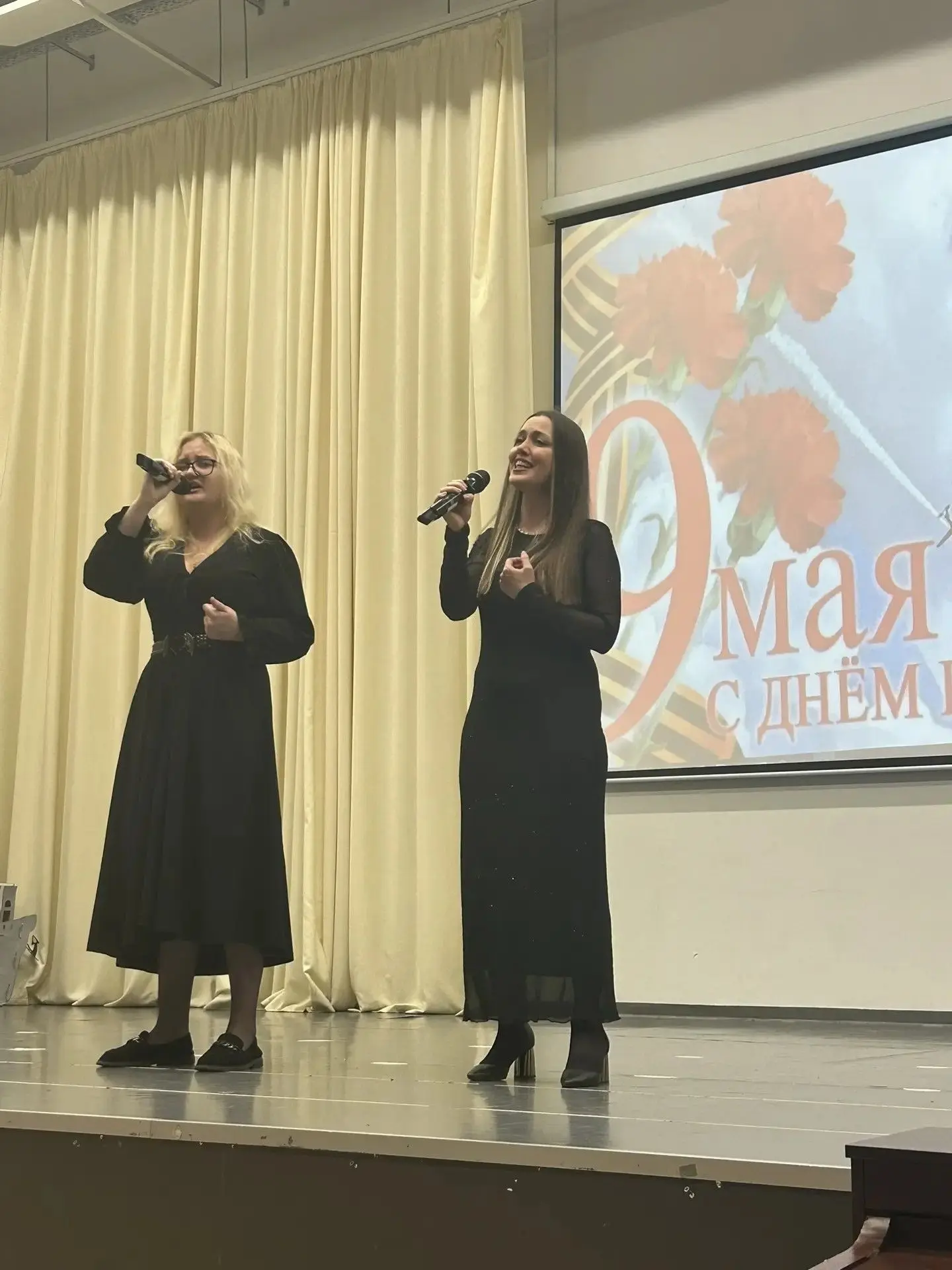 Праздничные концерты, посвящённые 9 Мая, стали важной частью школьной жизни и воспитания патриотизма