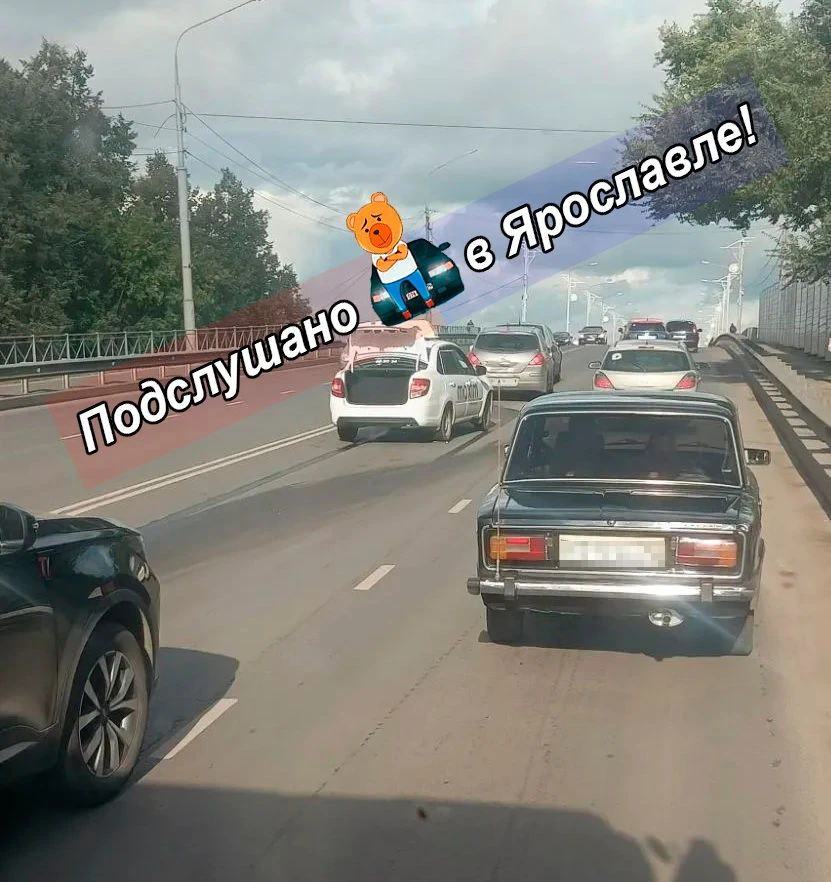 ДТП на Октябрьском мосту. И всё встало.