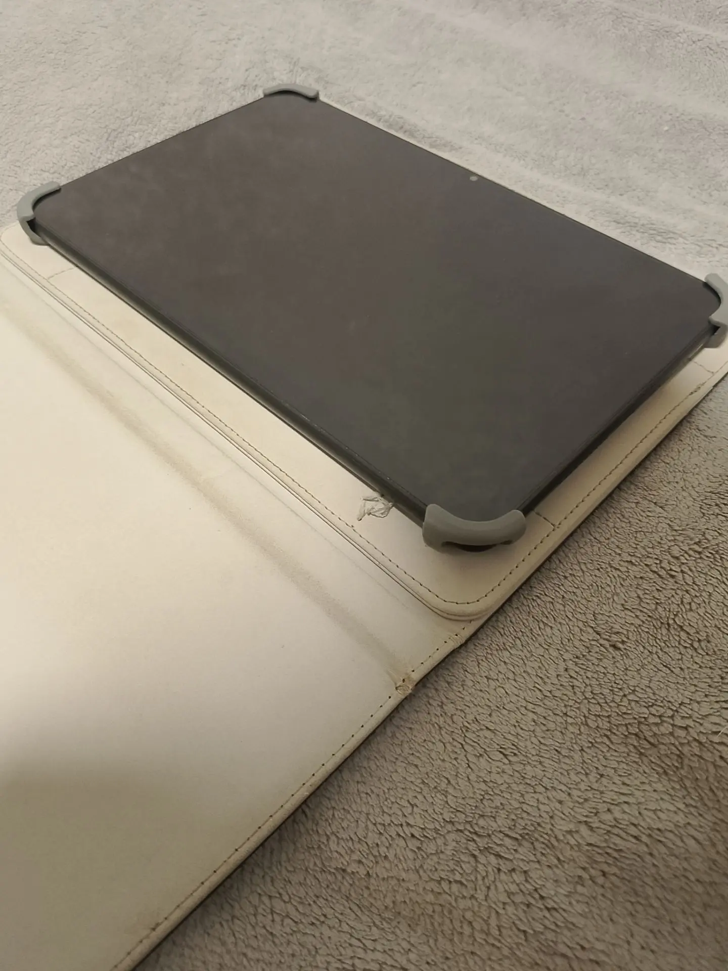Продам отличный и надежный планшет Huawei MatePad SE (модель AGS5-L09). Версия с поддер...