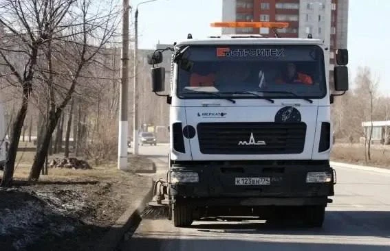Важная информация!  До 07:00 завтрашнего дня будет проведена механизированная уборка улиц по следующ