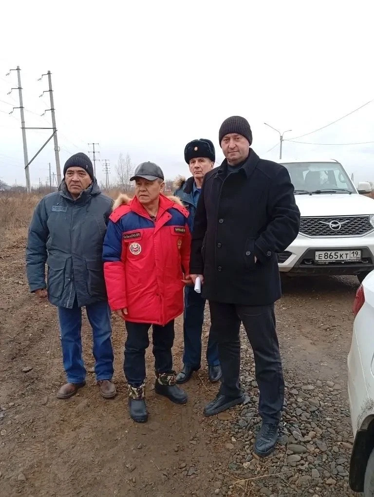 ИВАН МОСМАН ВЧЕРА ОСТАНОВИЛ НЕЗНАКОМЦА В РАСЦВЕТЕ
Накануне глава поселка Иван Мосман предотвратил во