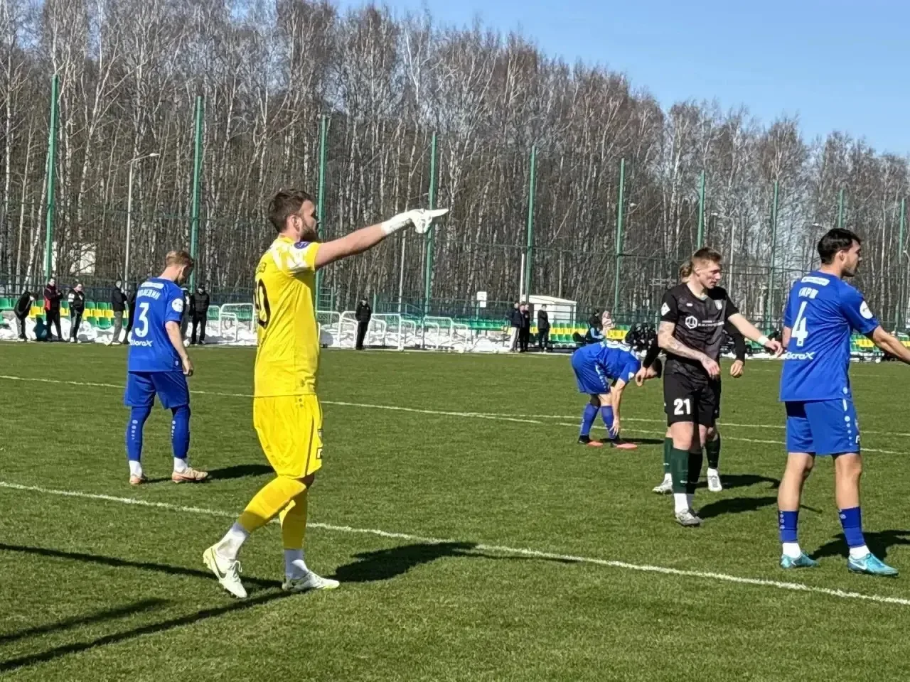 «Химик» провел товарищеский матч с «Пари НН». Счет в основной игре – 1:1.  Игра прошла на Бору в зак