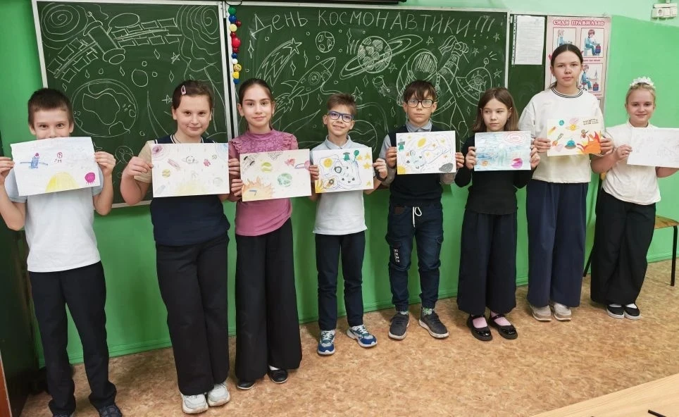 🚀ДЕНЬ КОСМОНАВТИКИ🇷🇺  1️⃣2️⃣апреля наша страна🇷🇺 отмечает День космонавтики.  Космические достижения