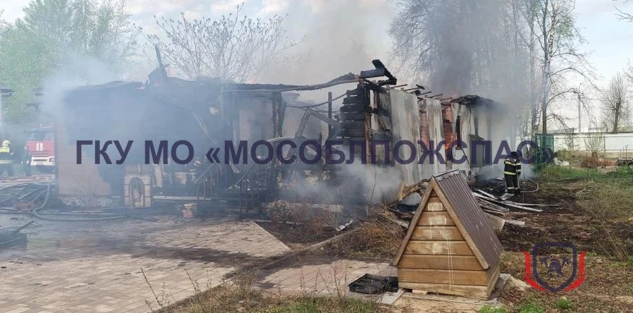 🚒 Пожарные ликвидировали открытое горение в церкви посёлка Петровское ⚡️  🚨Сегодня в единую службу "