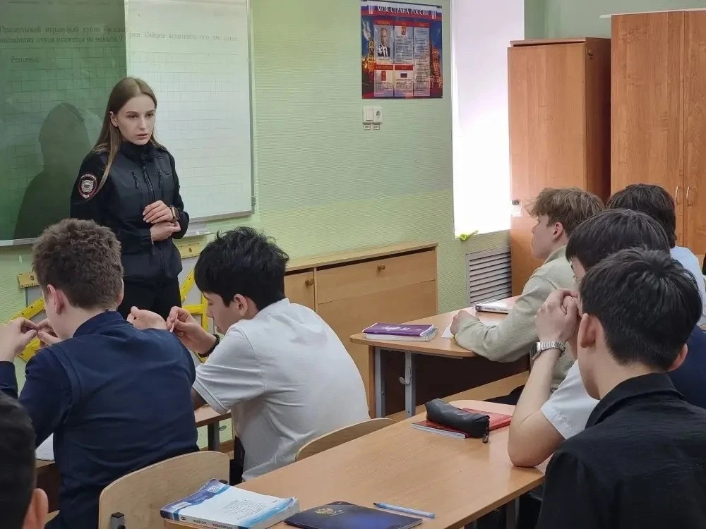 📌 Профилактика буллинга.  Сегодня состоялась профилактическая беседа инспектора  ПДН с учащимся школ