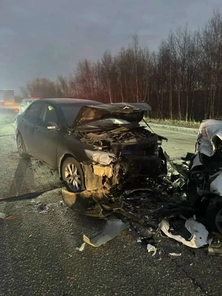 В Новом Уренгое произошло смертельное ДТП с участием женщины.