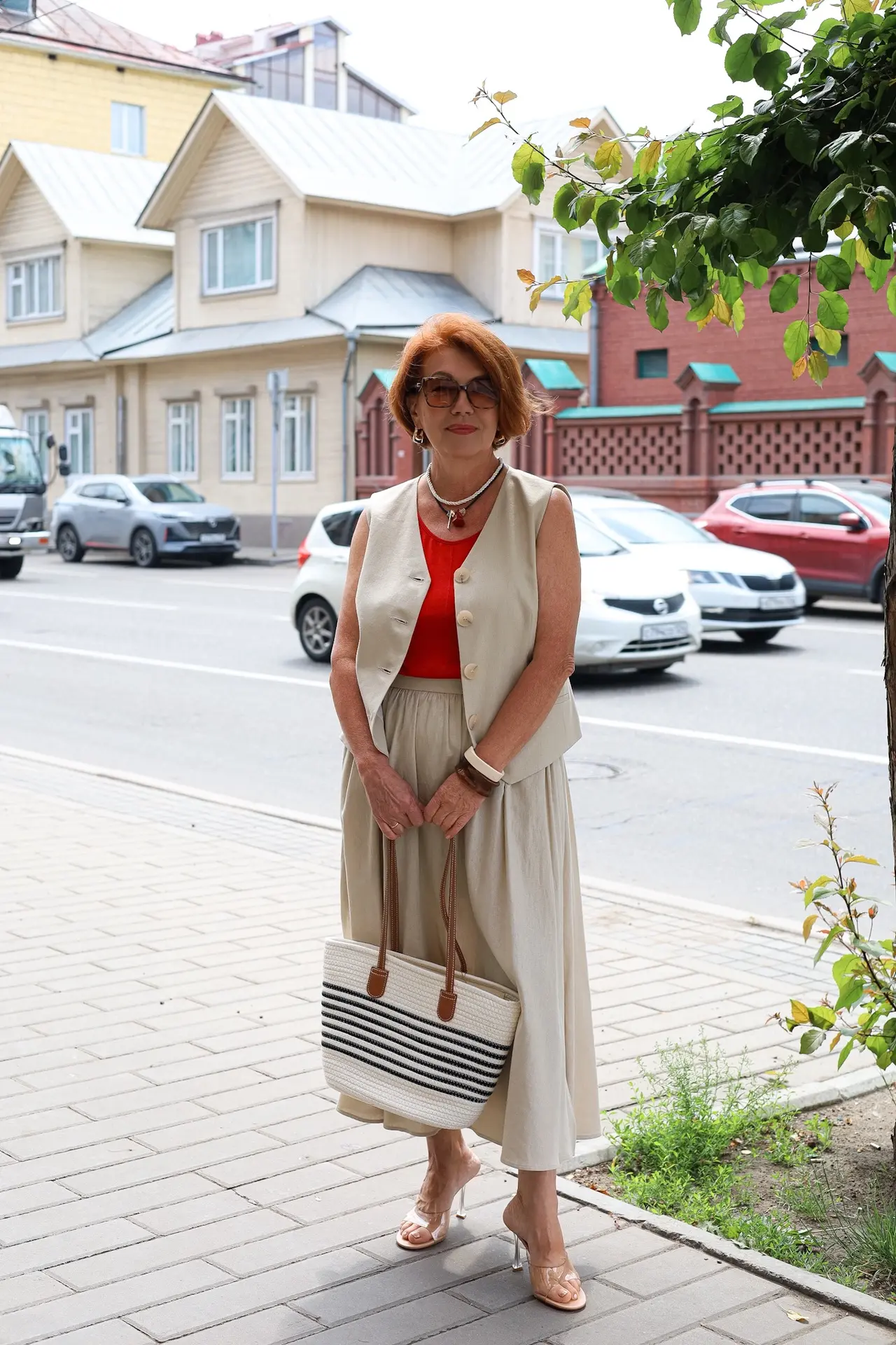 Так хочется продлить лето😍

Выгулять все наряды, загореть, насладиться прогулками и выездами на при