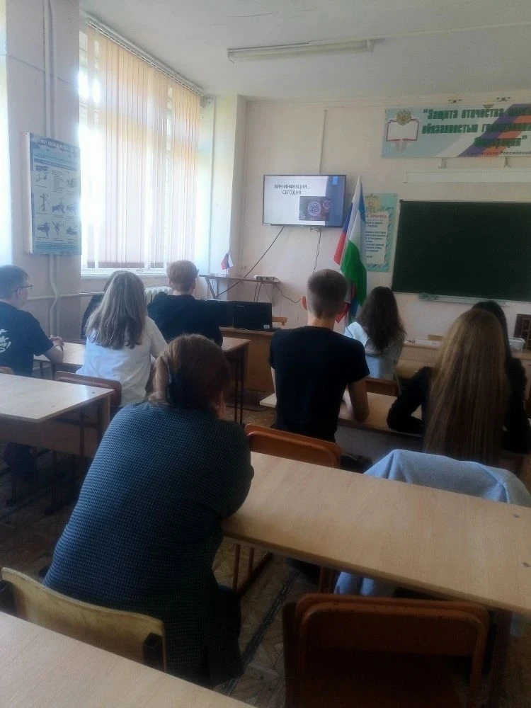 Седьмой день трудового лагеря «Йәйләү» начался с отличного завтрака и зарядки. Ребята н...