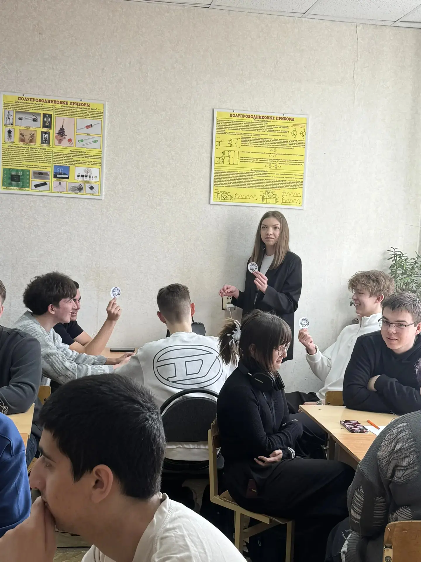 Дайджест событий Фестиваля 🛠️   🔌 ТОК, СИЛА, АЗАРТ! Проверили, кто здесь настоящий знаток законов пр