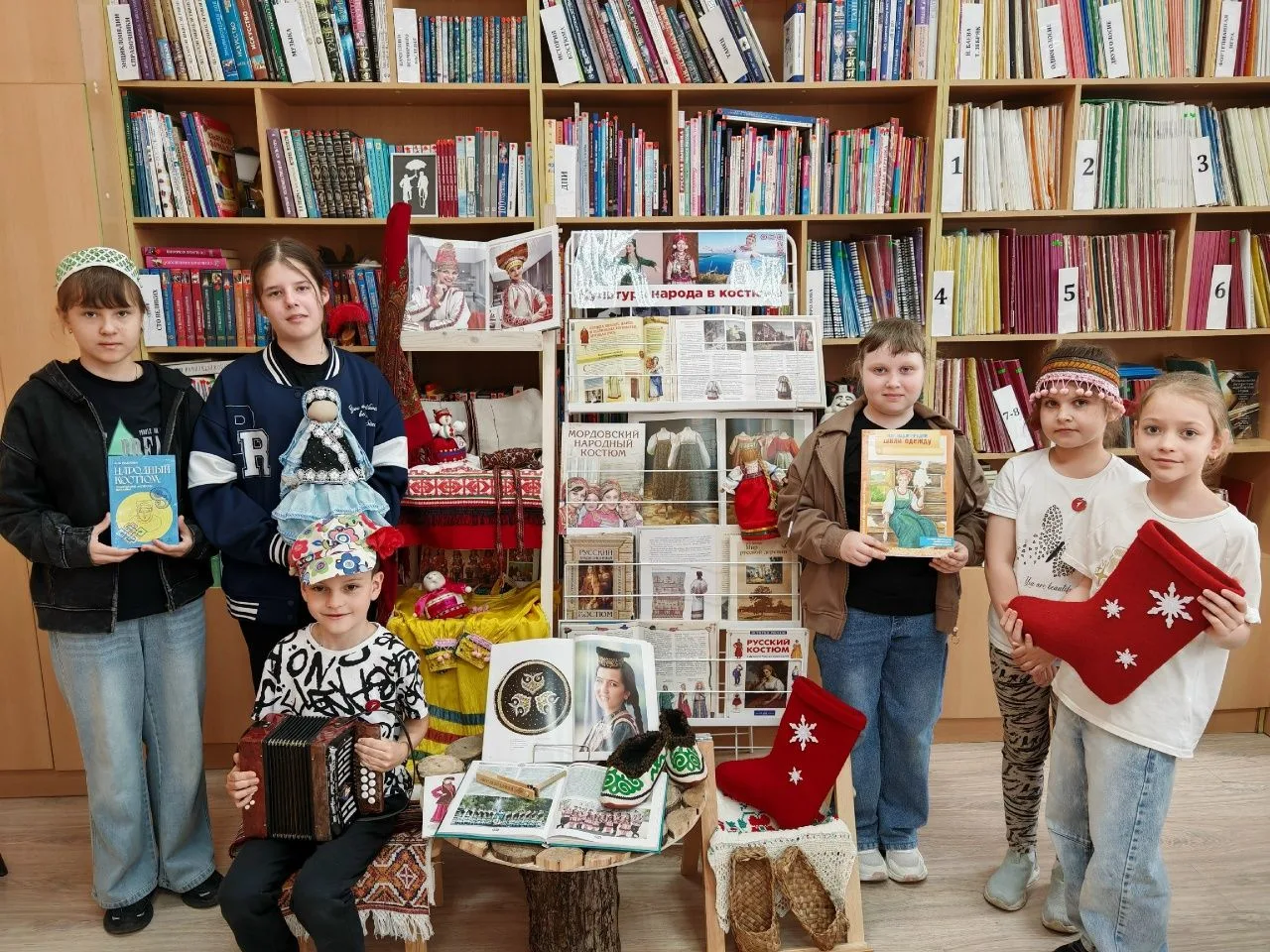 «Культура народа в костюме»: выставка‑исследование