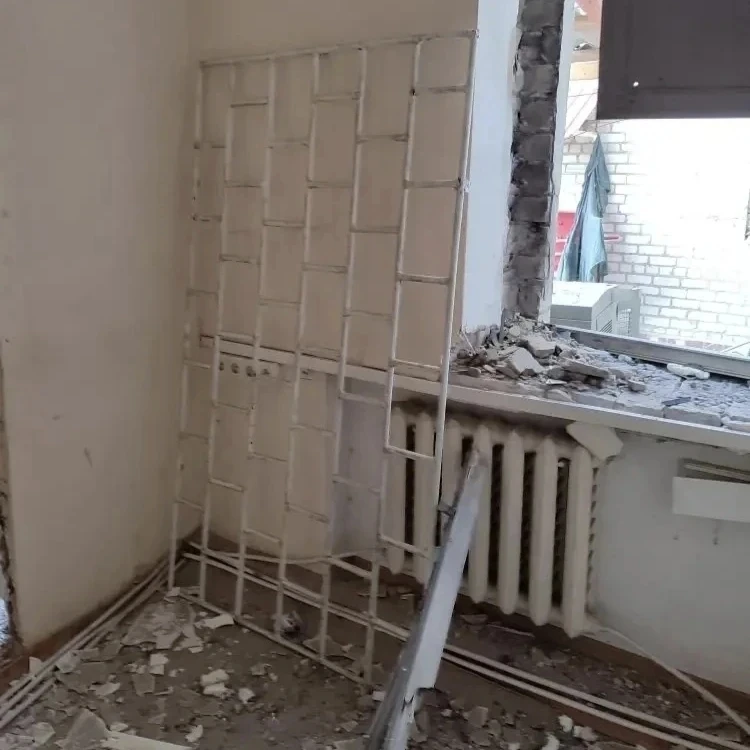 ❗ВСУ ударили по зданию территориального избиркома в Михайловке  В результате удара БПЛА ВСУ пострада