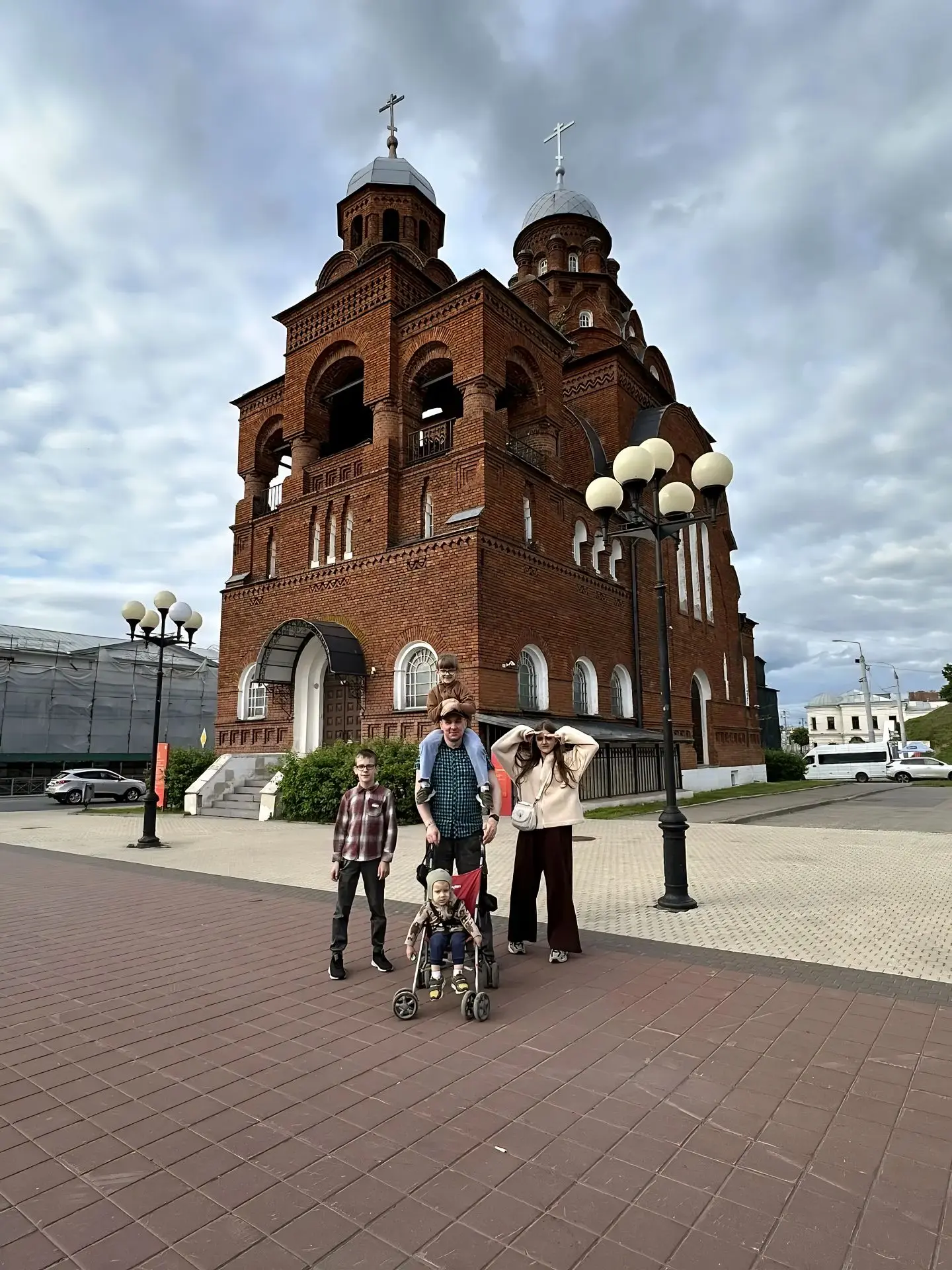 Школьный привет из автопутешествия: 2500 км до Омска

👋 Илья П. из 6 «А» класса передаёт большой пр