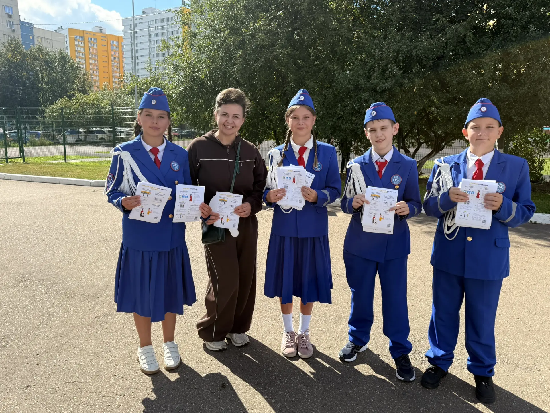 Отряд ЮИД «Зебра» открыл учебный год профилактической акцией, приуроченной ко Дню безоп...