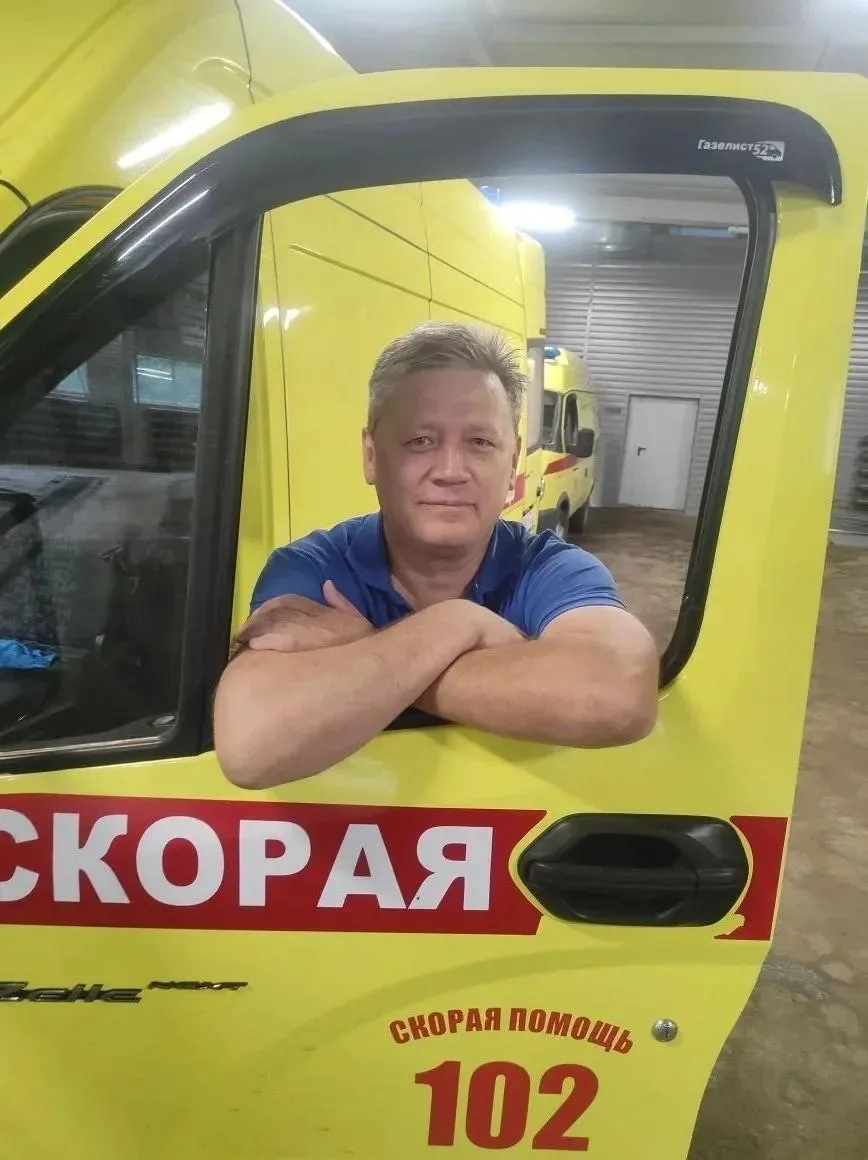 В Тюменской области бригада скорой помощи приняла роды прямо в автомобиле.