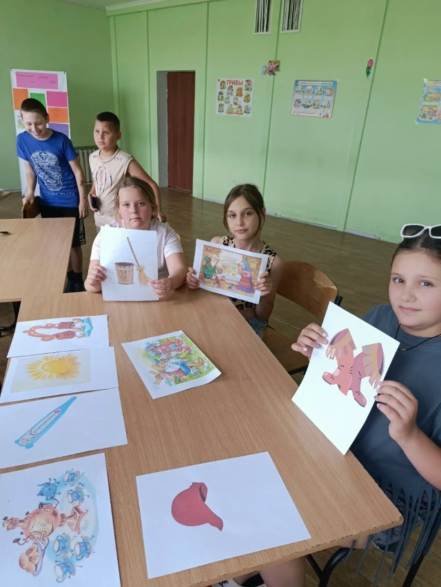 🫅🫅🫅📚📚📚 «День сказок и чудес»: как в лагере «Родные просторы» оживают волшебные истории.

Тёплы