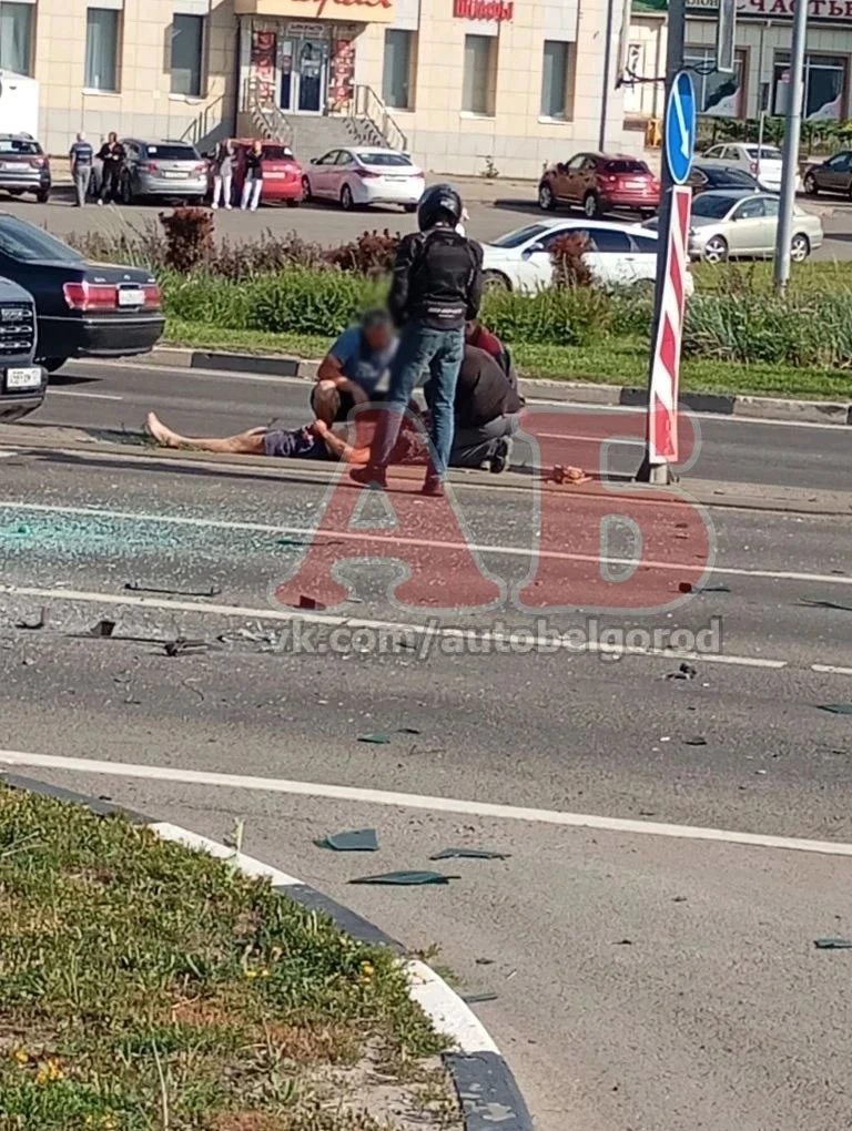 Ещё видео попадания в фуру и фото последствий.