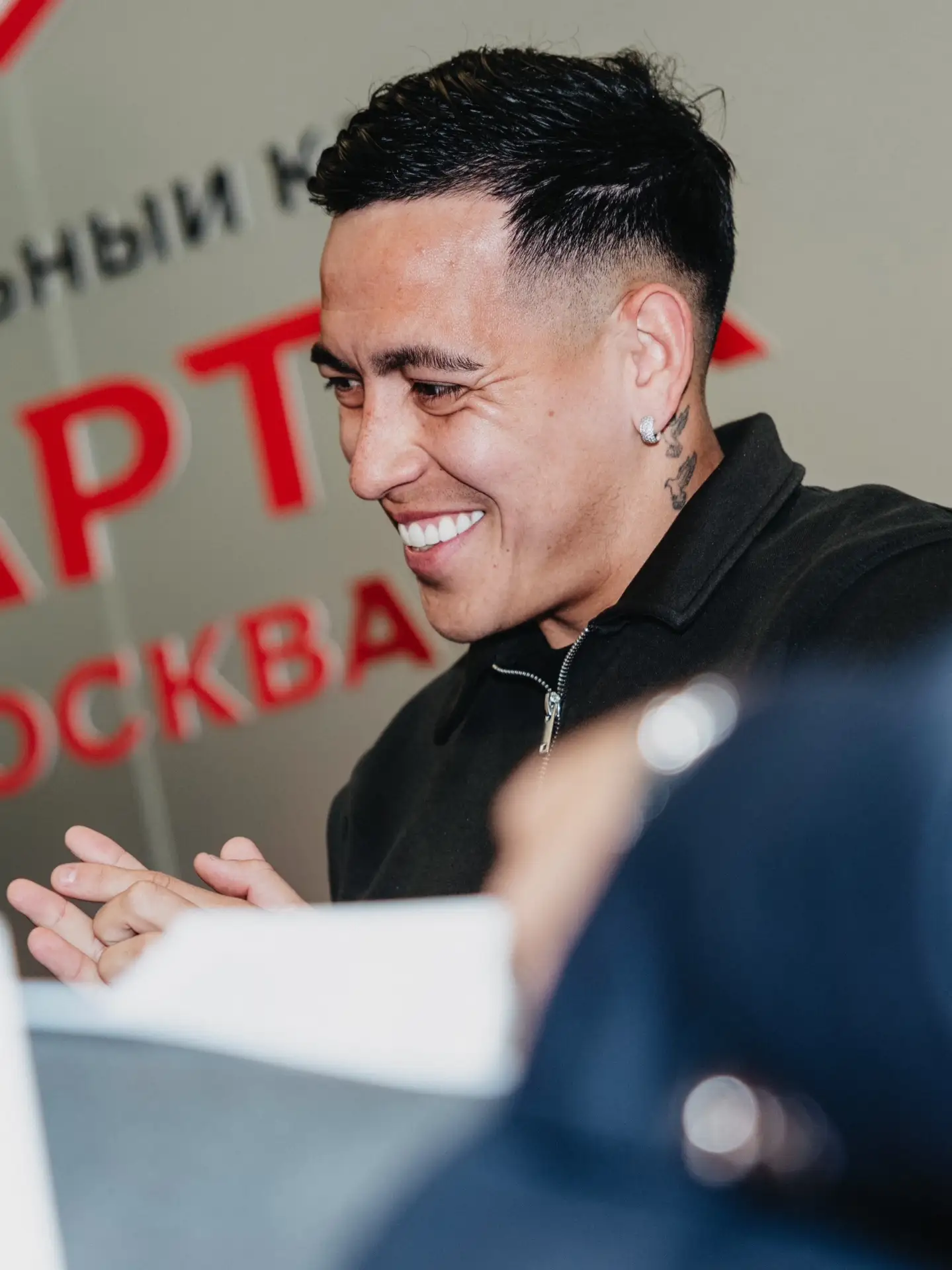 Долгожданные радостные и улыбчивые кадры из офиса клуба 🤩