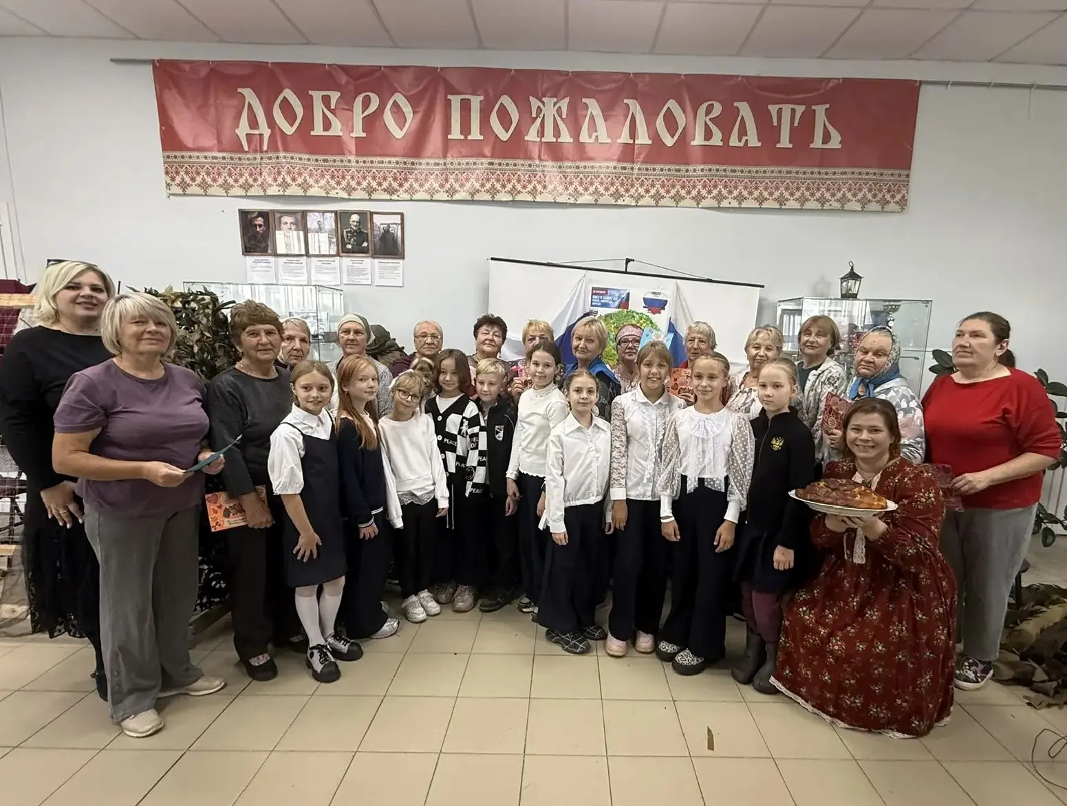 В нашем Центре культуры прошла поздравительная акция «Ваш возраст золотой»!🎉🍁