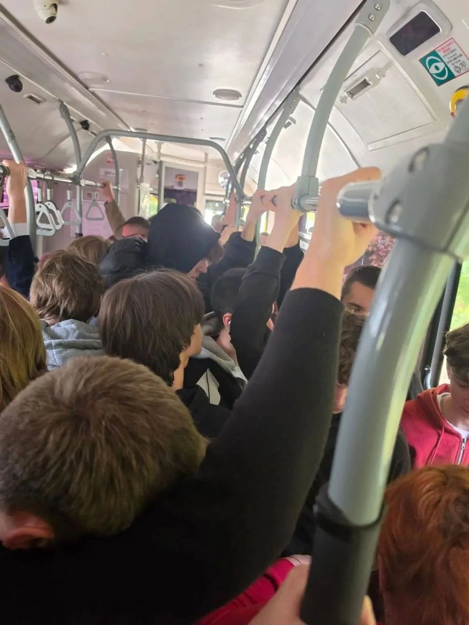 Пензенцы опять пожаловались на давку в автобусах №93
