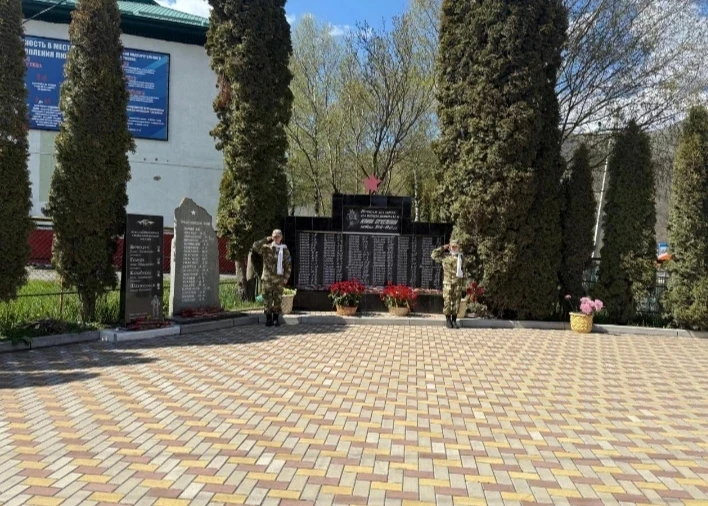 Продолжается акция "Вахта Памяти"