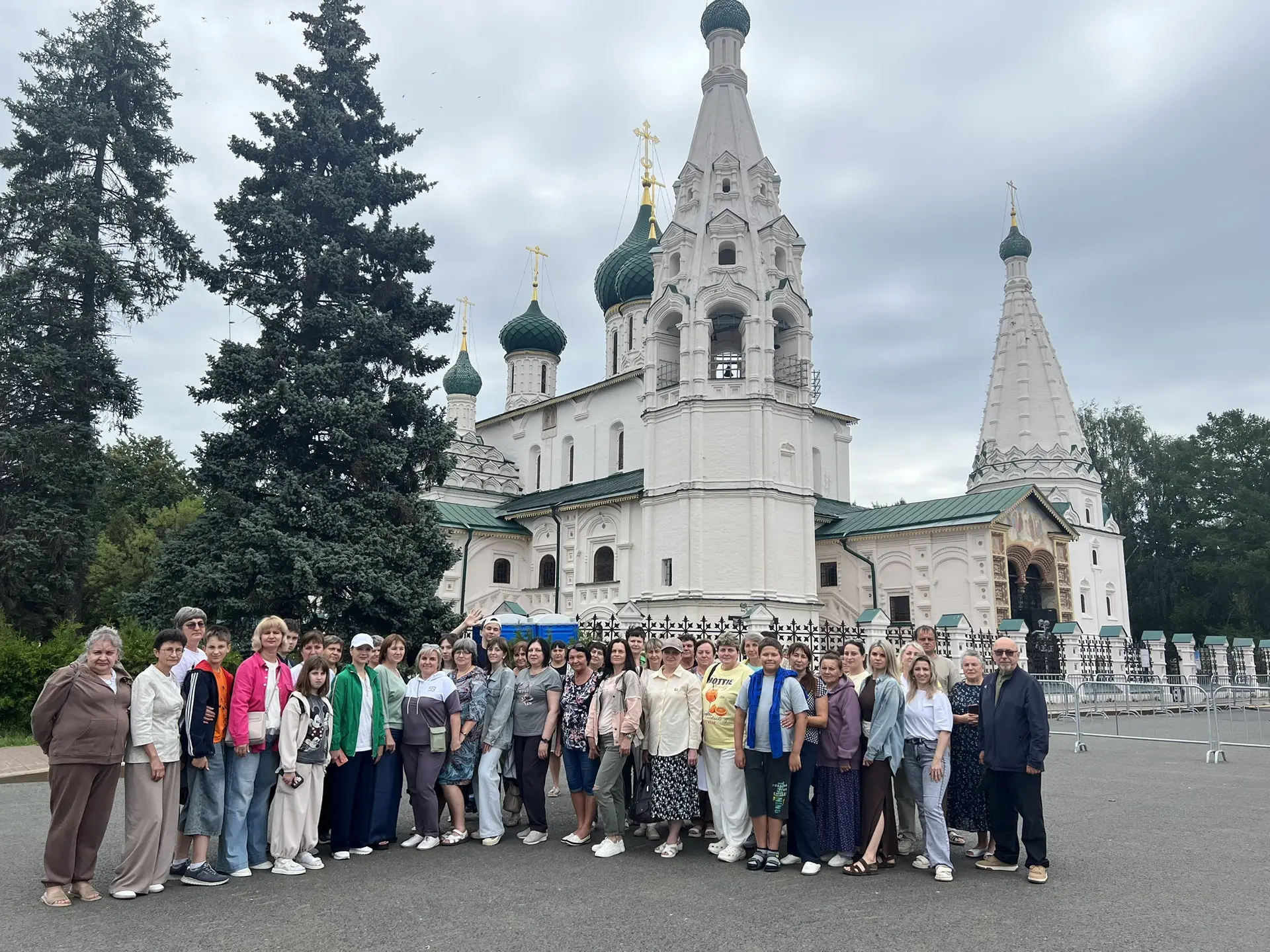 Туристическая поездка на выходных в Ярославль и Кострому была организована Профсоюзным ...