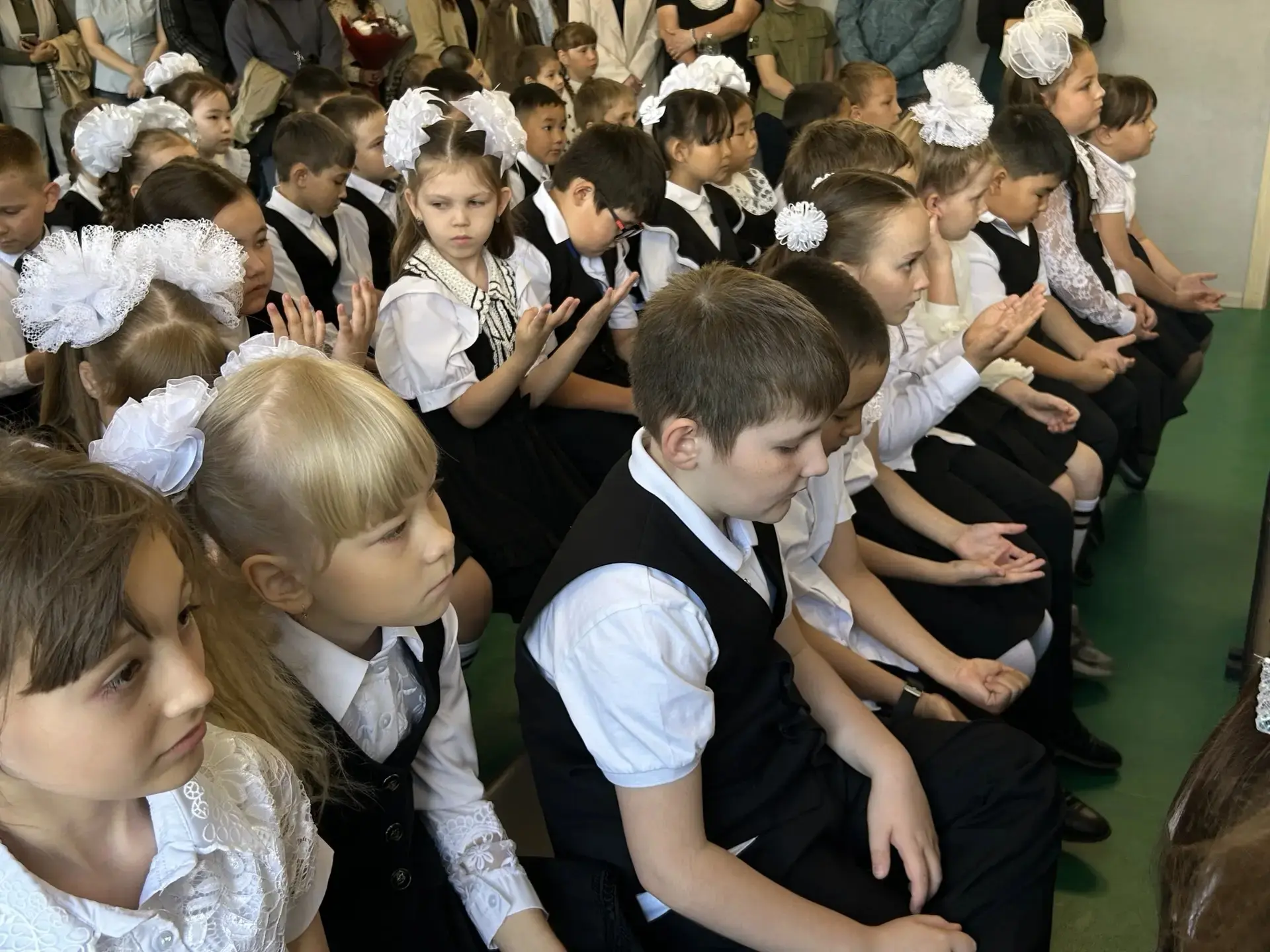 🎉 Прощай, 1 класс! 🎉  Сегодня в школе прошёл трогательный и весёлый праздник — «Прощай, 1 класс»! Дл