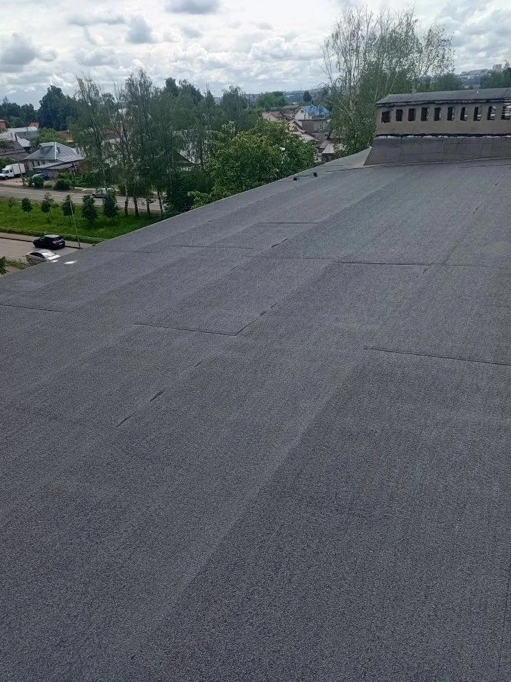 🏠 Поддерживаем кровли домов в порядке!

Проводим сезонную очистку крыш и водостоков от скопившегося