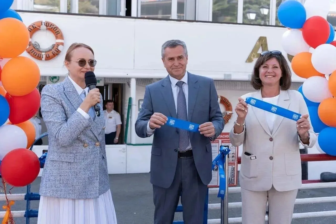 🚢 Из Саратова по Волге отправился теплоход с участниками фестиваля «ГИТИСФЕСТ. Театрал...
