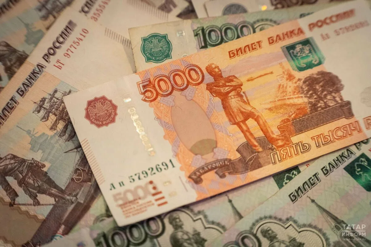 В России вступил в силу запрет на вывоз наличных рублей в страны ЕАЭС, Азербайджан, Тад...